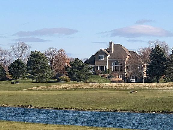 5th image of W236N8501 Clubhouse Cir