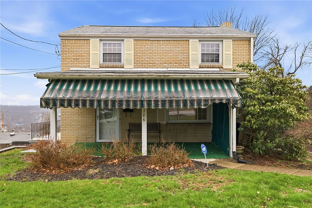 286 Brighton St photo 1