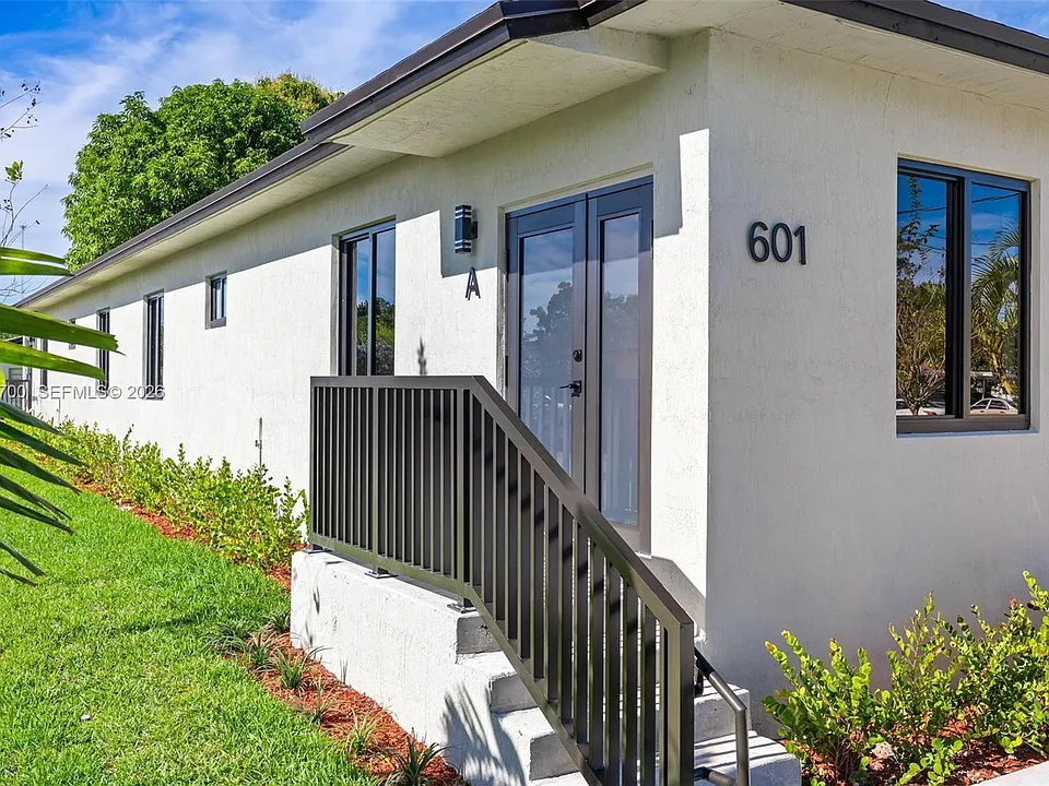 601 NW 3rd Ave #A