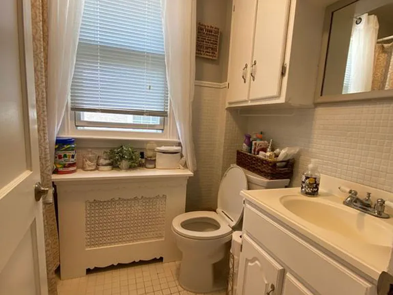 upstairs bathroom