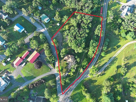 2nd image of 4549 Georges Run Rd