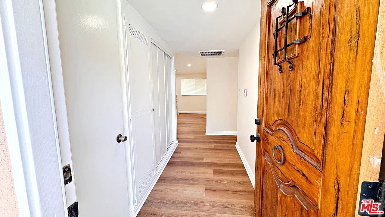4 bed, 3.0 bath, 1653 sqft, $4,950 — Photo 4