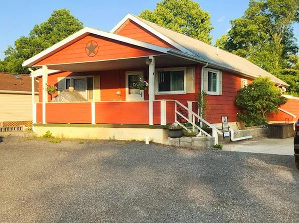 406 Wayne Blvd, Alum Bank, PA 15521