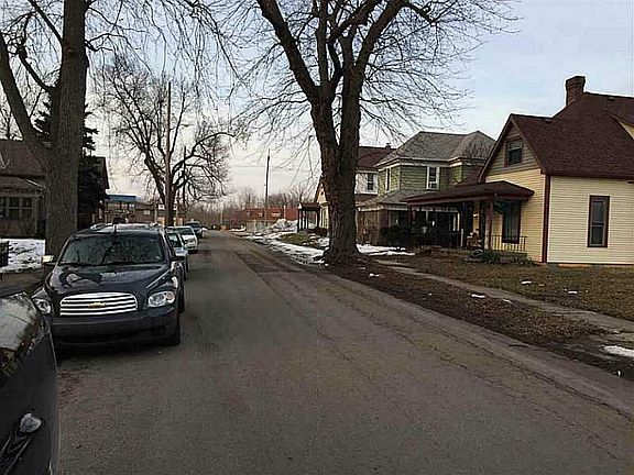 3rd image of 311 N Vine St