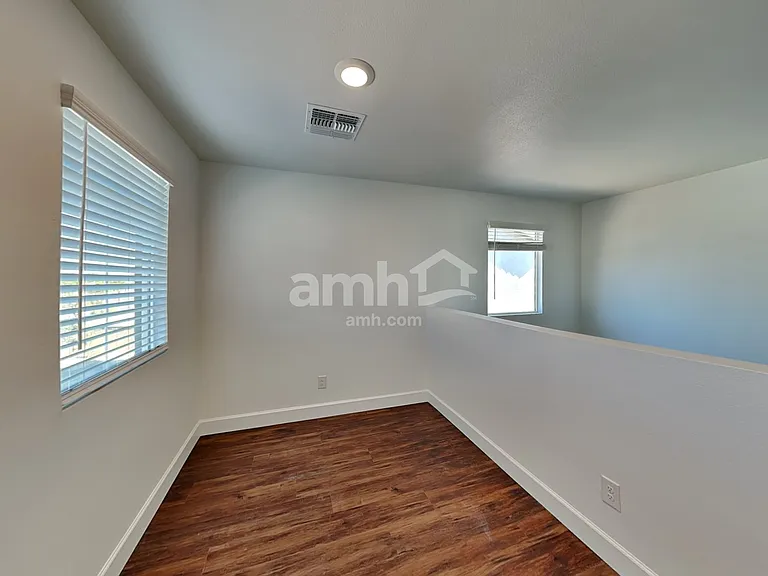 6619 S 42nd Dr — Photo 9