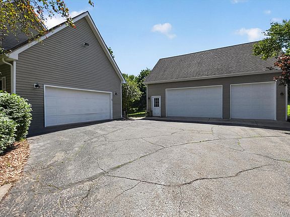 3rd image of 8114 Chilson Rd