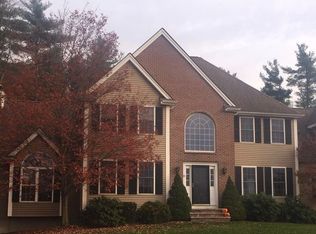 8 Beninati Farm Rd, Bridgewater, MA 02324