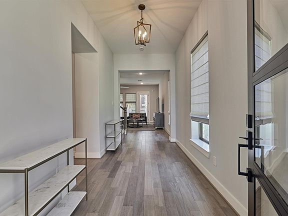 3rd image of 2 Honeycomb Ridge Pl