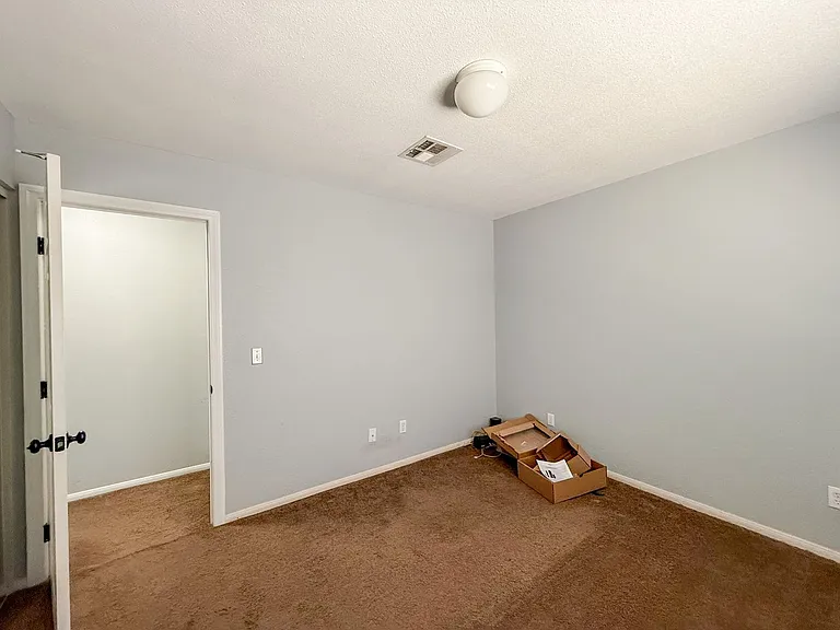 6926 N Star Ave #29 — Photo 6
