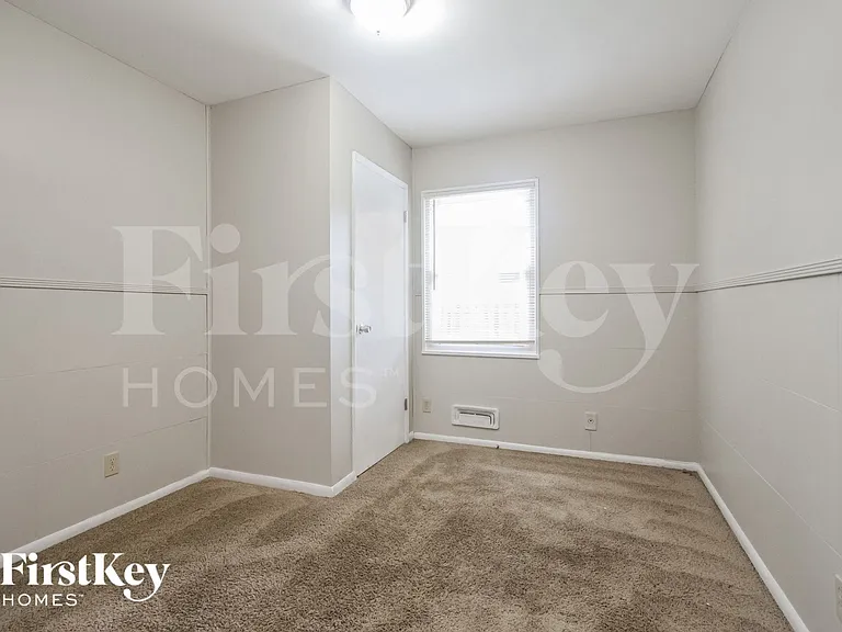 1002 N Hathaway Dr — Photo 12