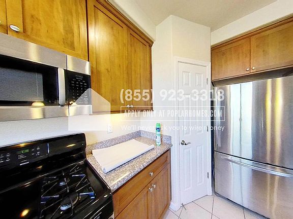 5th image of 185 Esfahan Dr
