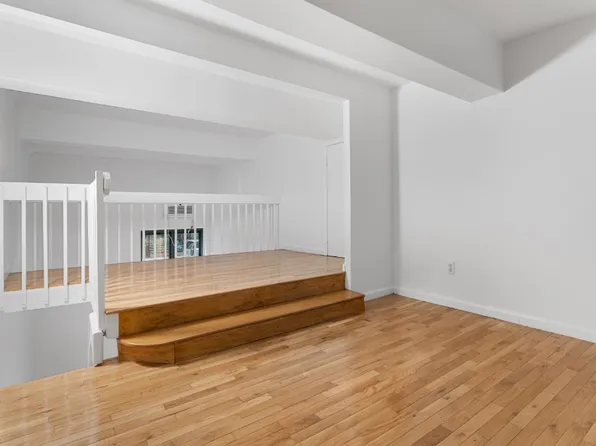 220 East 22nd Street image 10 of 12