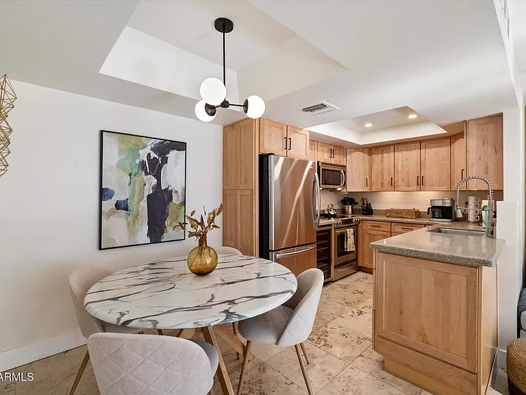 1820 E Morten Ave #117 — Photo 12
