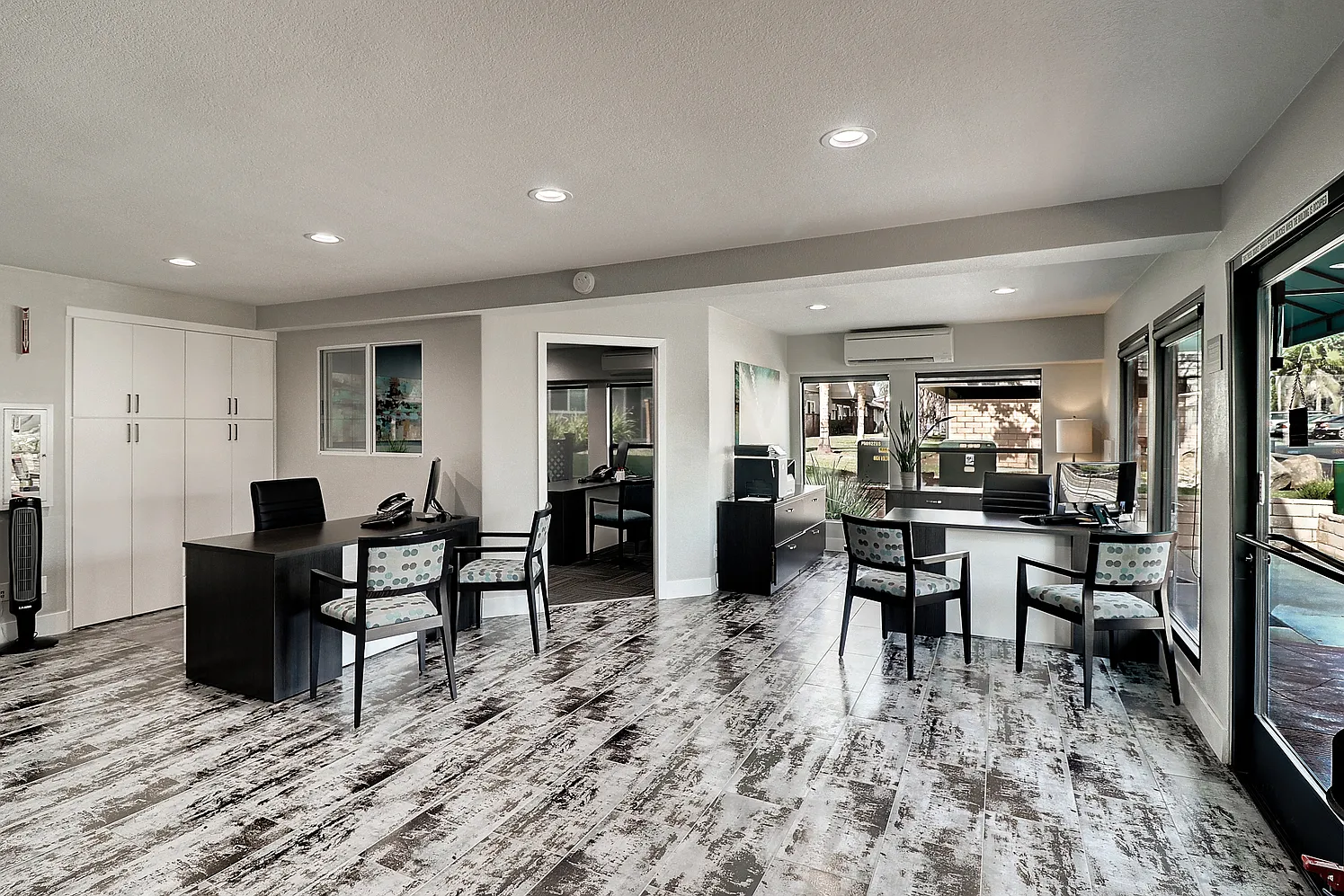 El Dorado Apartments — Photo 4