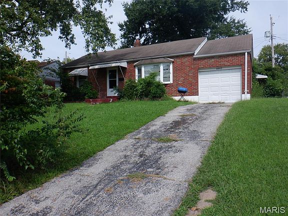 4th image of 2425 Petrova Ave