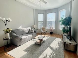 2835 N Racine Ave #2FS, Chicago, IL 60657