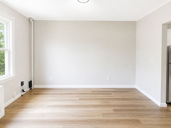 5th image of 98 Grace St #1LL