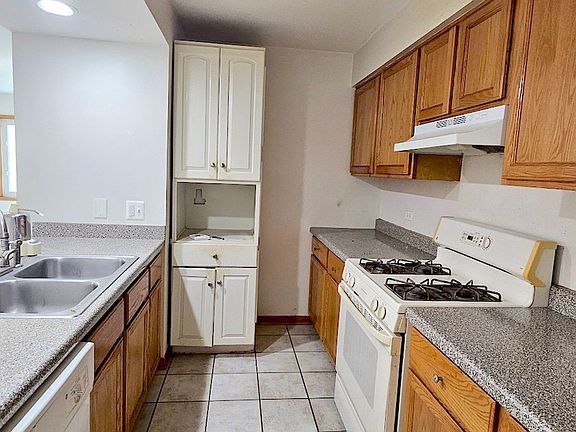 5th image of 3162 S Throop St #C