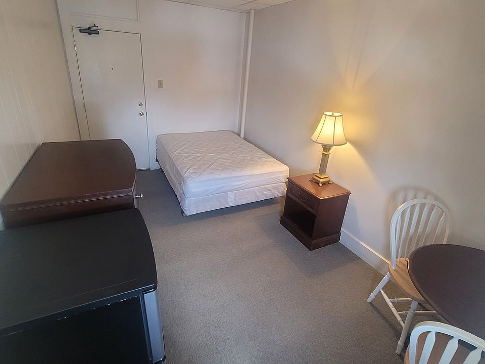 2nd image of 5 Storer St #17