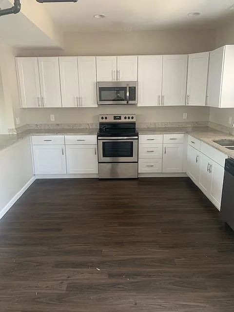 Building Photo - 6637 Clayton Ave #1