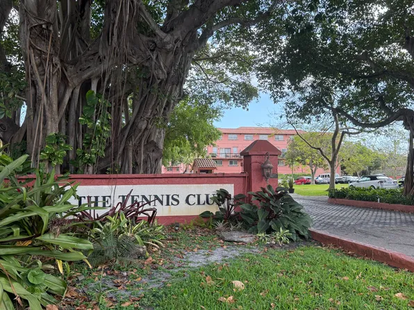610 Tennis Club Dr APT 408, Fort Lauderdale, FL 33311