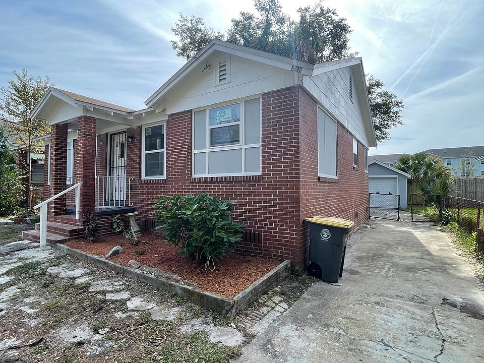 1st image of 418 W 46th St