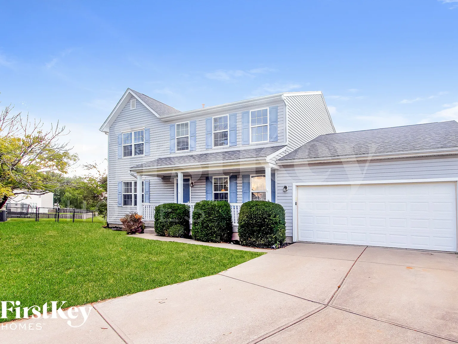 4 bed, 2.5 bath, 4248 sqft, $2,700 — Photo 2