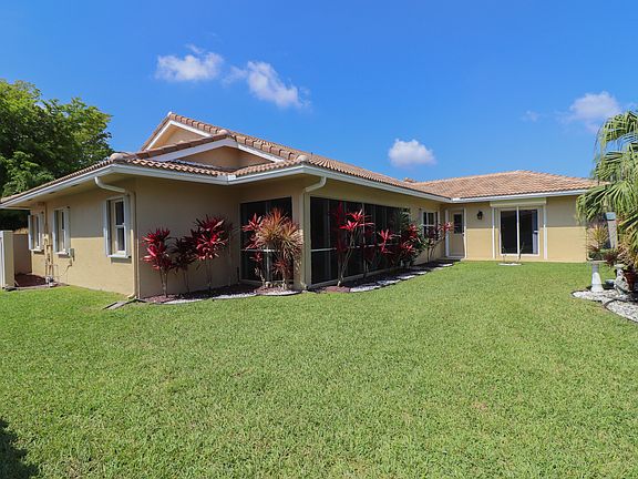 5th image of 8811 NW 44th Ct