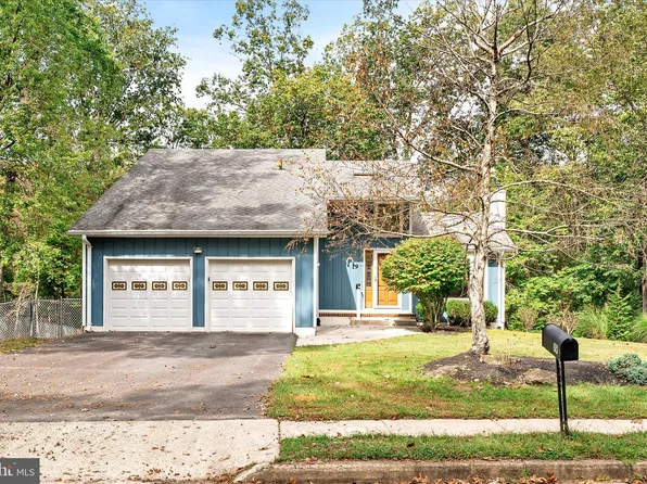 19 Oakwood Dr, New Egypt, NJ 08533