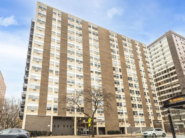 3033 N Sheridan Rd APT 1203, Chicago, IL 60657