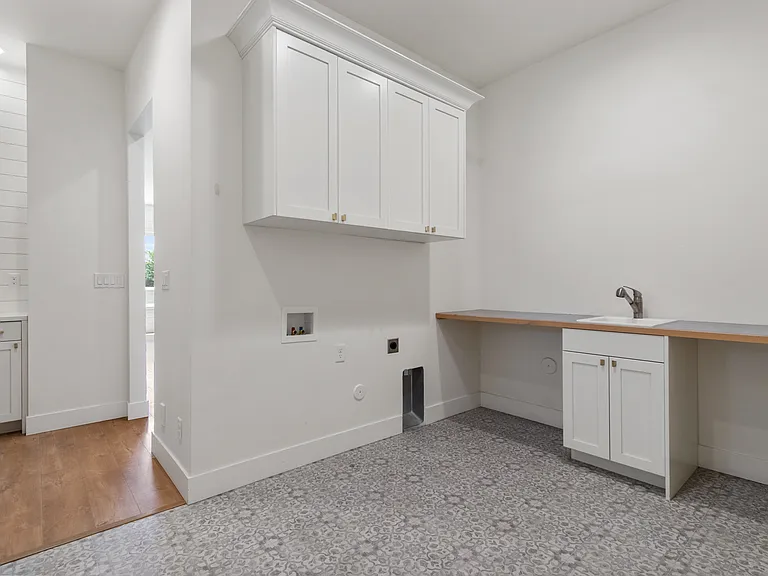 207 W Wrangler St — Photo 34
