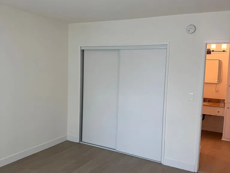 943 N Louise St — Photo 18