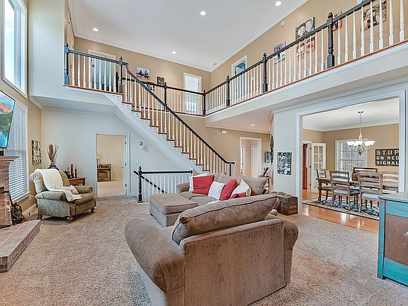 3rd image of 4713 Haven Ct
