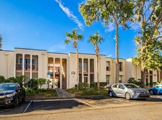 518 Orange Dr APT 12, Altamonte Springs, FL 32701