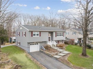 24 Pleasant St, Bethel, CT 06801