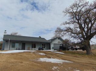 24580 Jacaranda Dr, Tehachapi, CA 93561