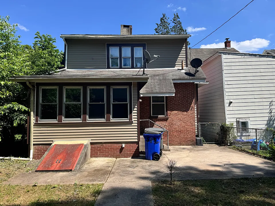 Back of the Home & Patio for tenant use