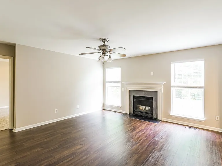 209 Briarcotes Cir — Photo 4