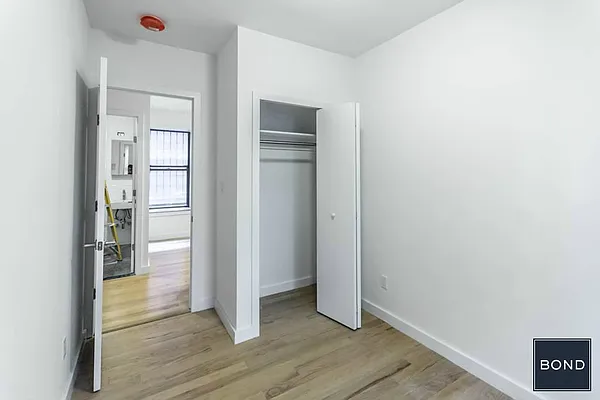 Rented by Bond New York | media 17