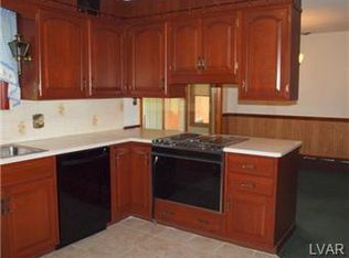 5544 Park Valley Rd, Schnecksville, PA 18078