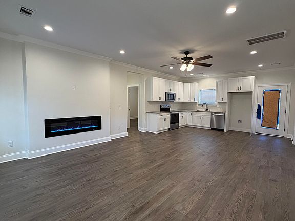 2nd image of 3621 Pebble Creek Drive