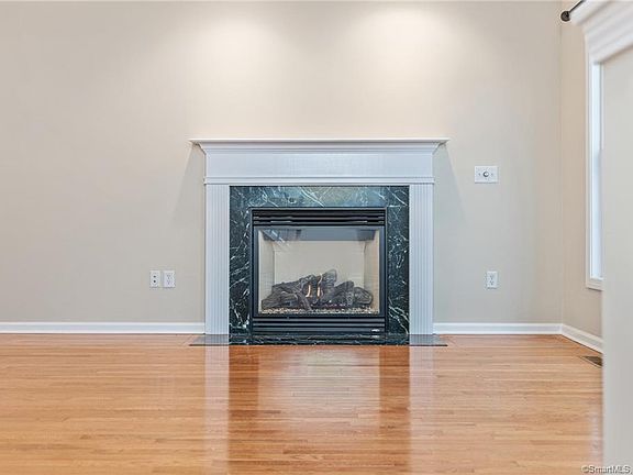 5th image of 54 Elizabeth Ln #54