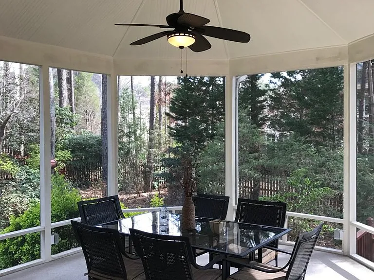 Screened Porch w/Deck