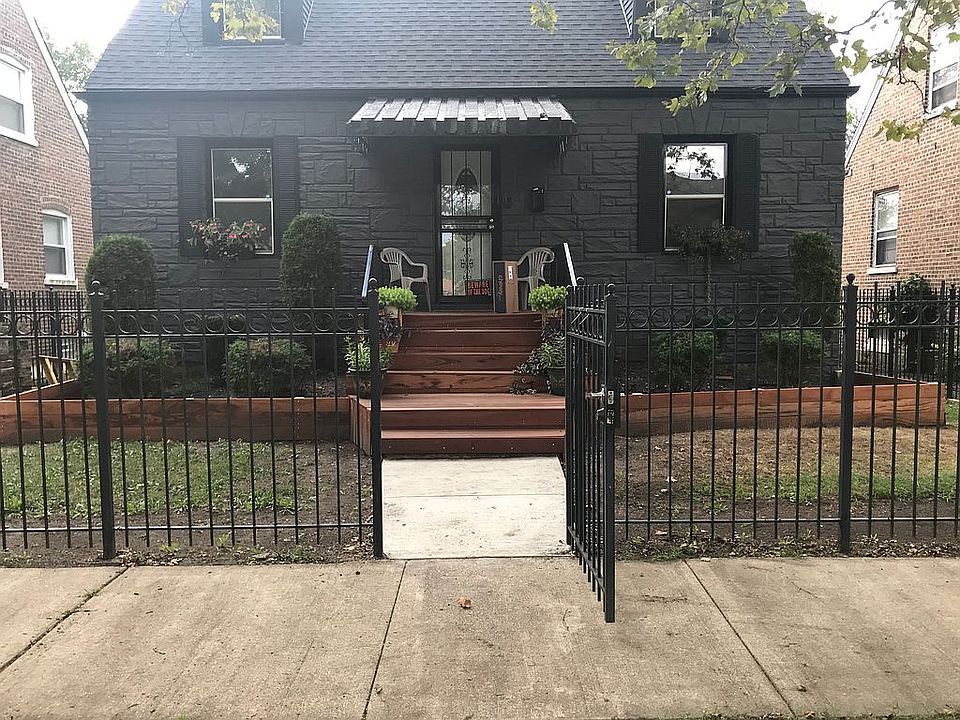 2nd image of 10104 S Bensley Ave