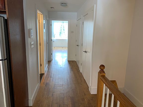 5th image of 86 Lorraine St APT 1