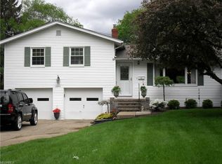 2948 Palmarie Dr, Poland, OH