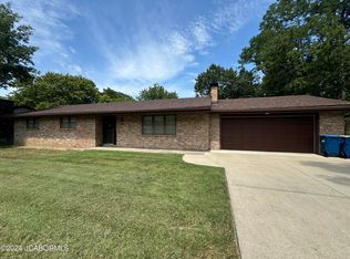 2818 Sue Dr, Jefferson City, MO 65109