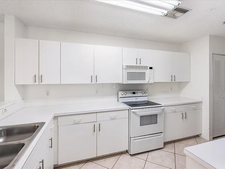 10129 W Atlantic Blvd #E3 — Photo 19