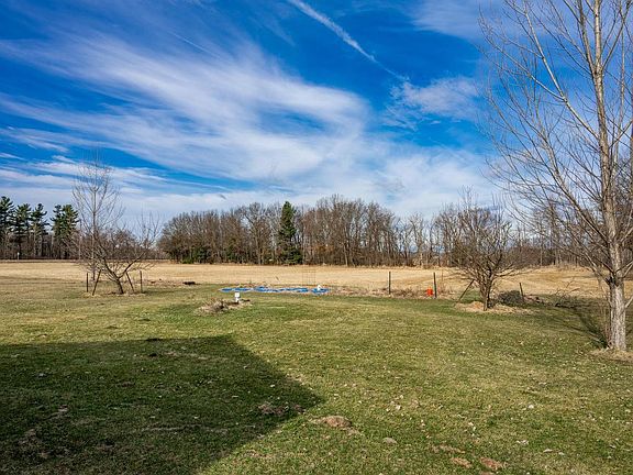 4th image of 15289 Grover Road