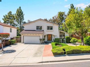121 Violet Rd, Hercules, CA 94547